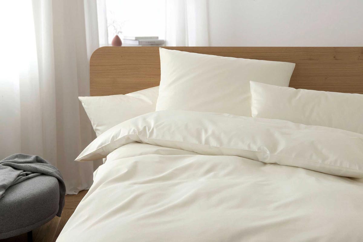 <h2>Elegante Bettwäsche Solid Weiß</h2>